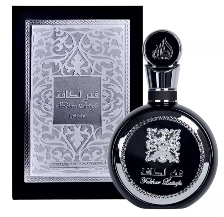 Perfume Árabe Lattafa Fakhar Black EDP 100ml Masculino – Aromático Amadeirado Elegante